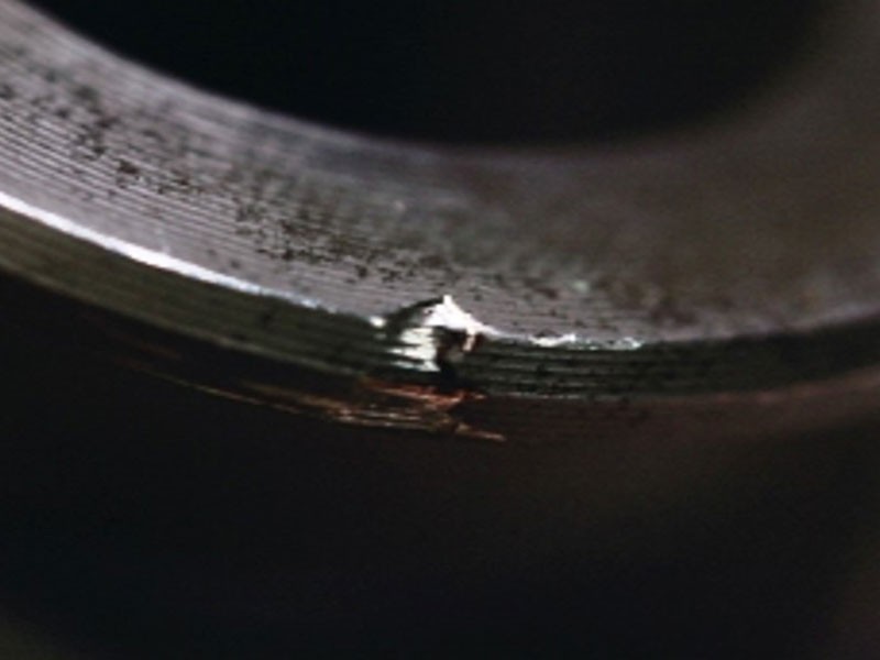 工件上產生碰痕